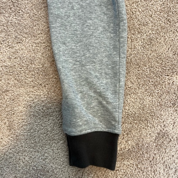 𝅺disney Parks Women’s Gray Mickey Joggers Size Large - Picture 5 of 8